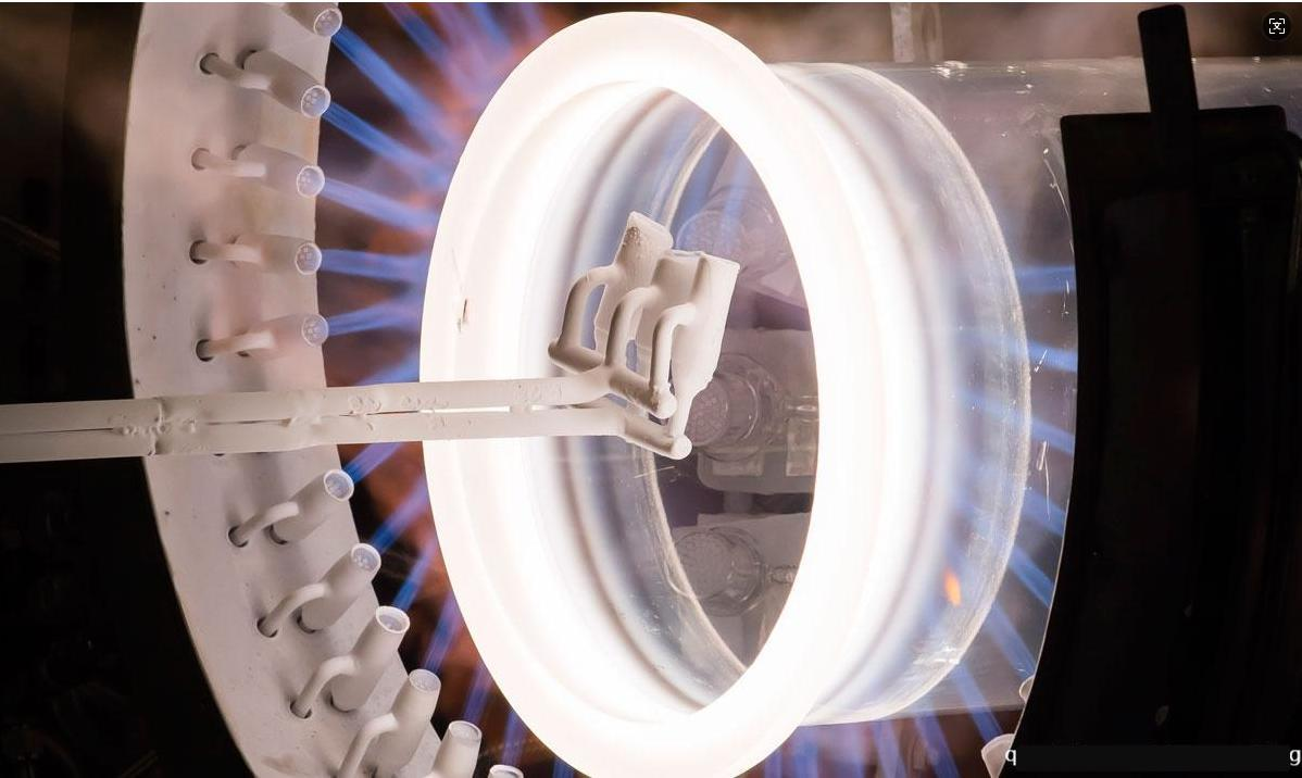 Wat zijn de diverse toepassingen van kwarts bij de productie van halfgeleiders?